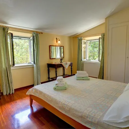 Arhondiko By Vintage Travel Villa Ermones